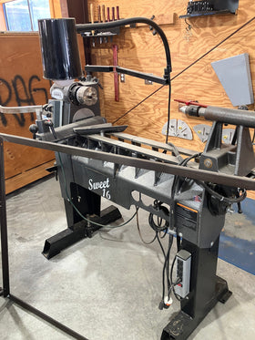 Robust Sweet 16 wood lathe in donor woodshop