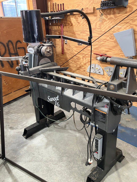 Robust Sweet 16 wood lathe in donor woodshop